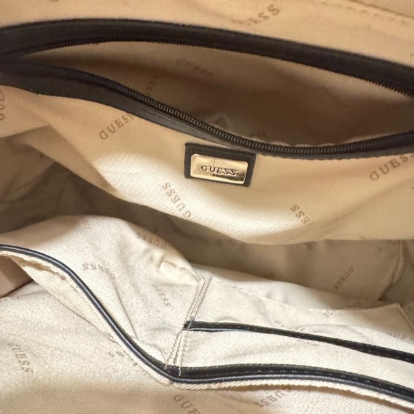 Guess 4G Noelle Tote Monogram Logo Charm Designer Handbag 14x9.5x10.3/4x5.5" EUC - Picture 8 of 13